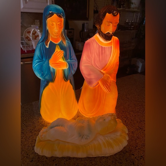 Empire Nativity Blow Mold Mary Joseph Baby Jesus Cradle Christmas Nativity 1970 - Picture 1 of 16